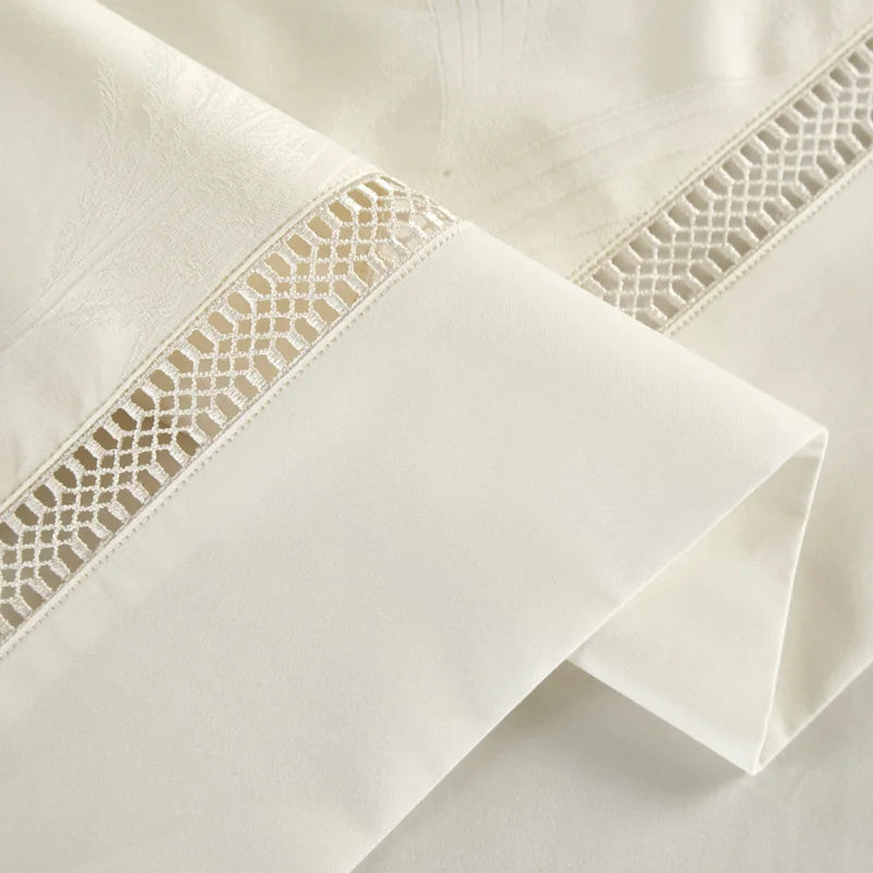 Ivory Luxe Egyptian Cotton Jacquard Bedding Set DECORATIQ | Home&Decor
