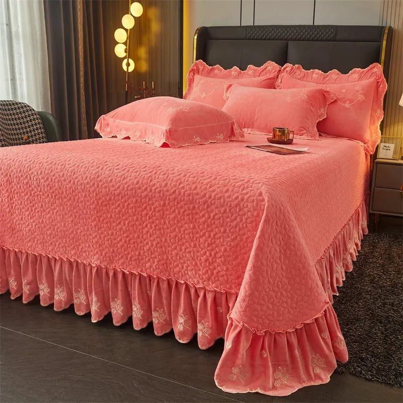 Feminine Charm Bed Set DECORATIQ | Home&Decor