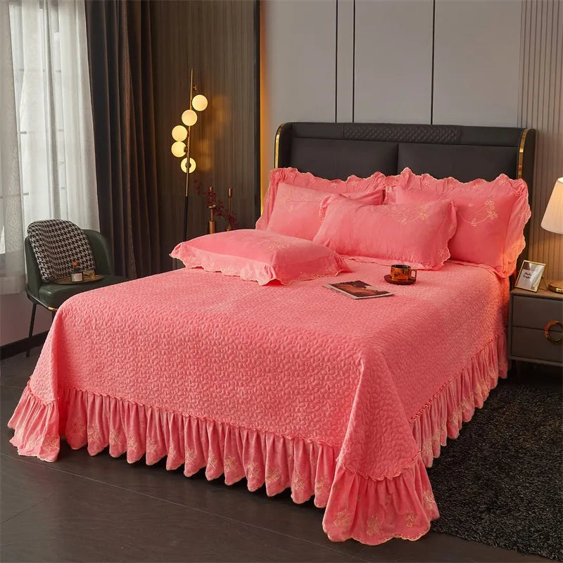 Delicate Azalea Bedding Collection DECORATIQ | Home&Decor