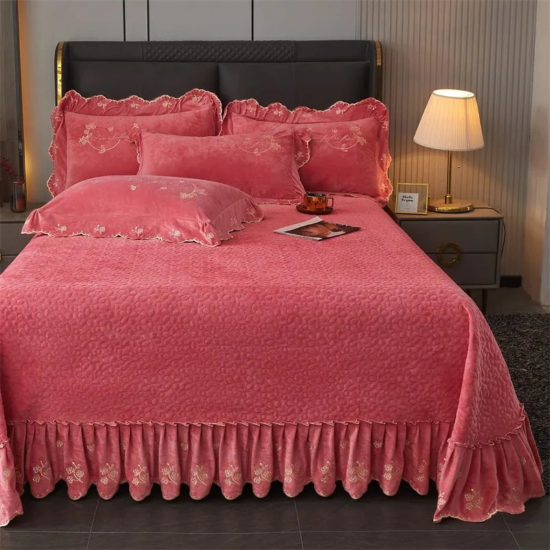 Radiant Fuchsia Bedding Collection DECORATIQ | Home&Decor