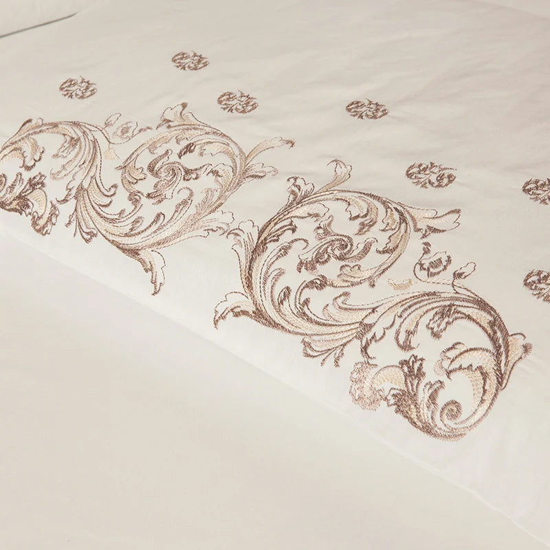 Platinum Perfection Jacquard Bedding Set DECORATIQ | Home&Decor