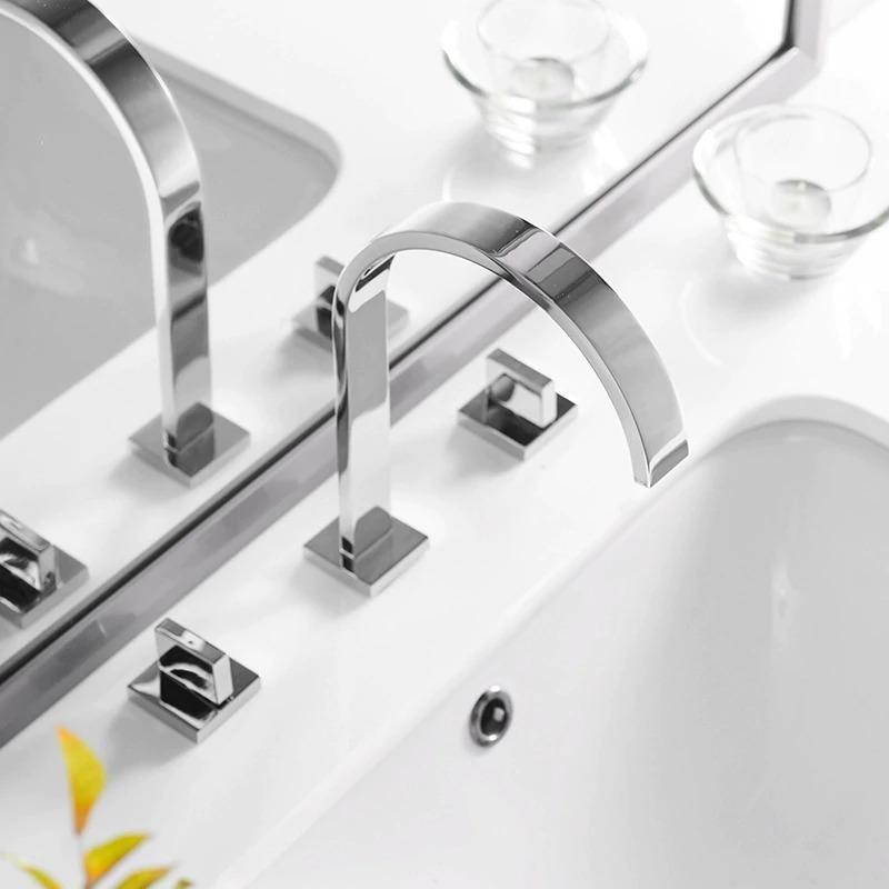 Modern Curved Faucet DECORATIQ | Home&Decor