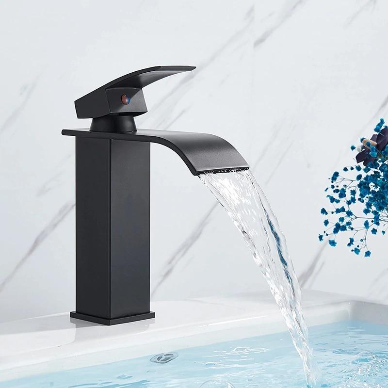 Minimalistic Faucet DECORATIQ | Home&Decor