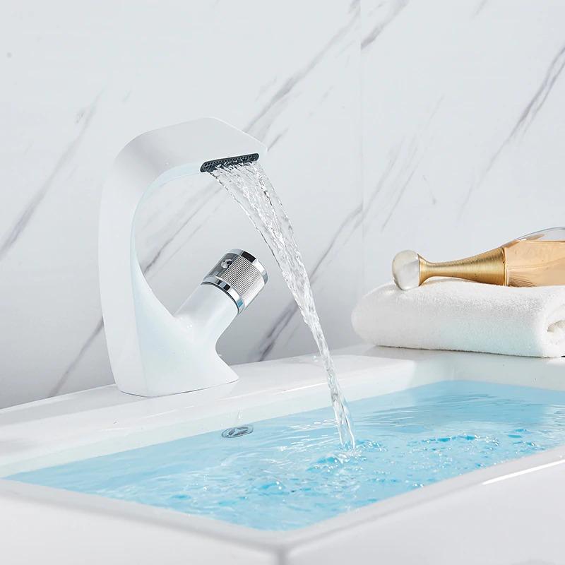 Swan Faucet DECORATIQ | Home&Decor