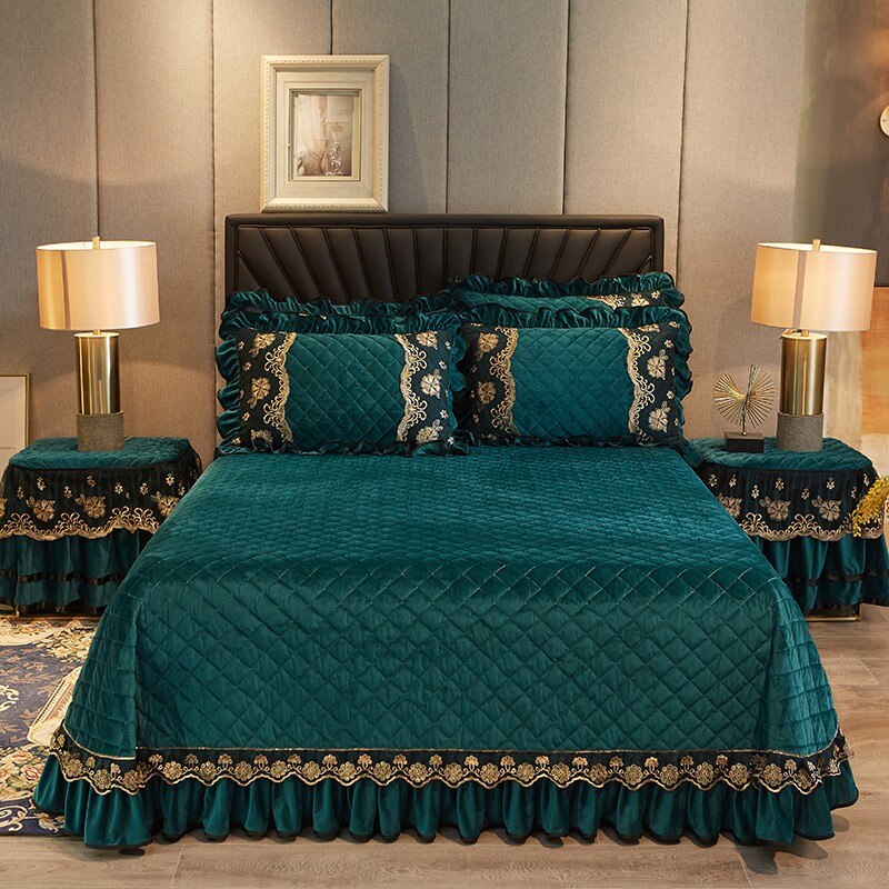 Faith Ruffled Edged Quilted Fleece Bedspread Set DECORATIQ | Home&Decor